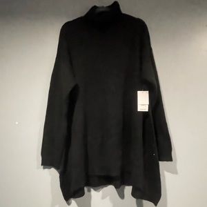 *BNWT* Black Tunic Turtleneck Sweater